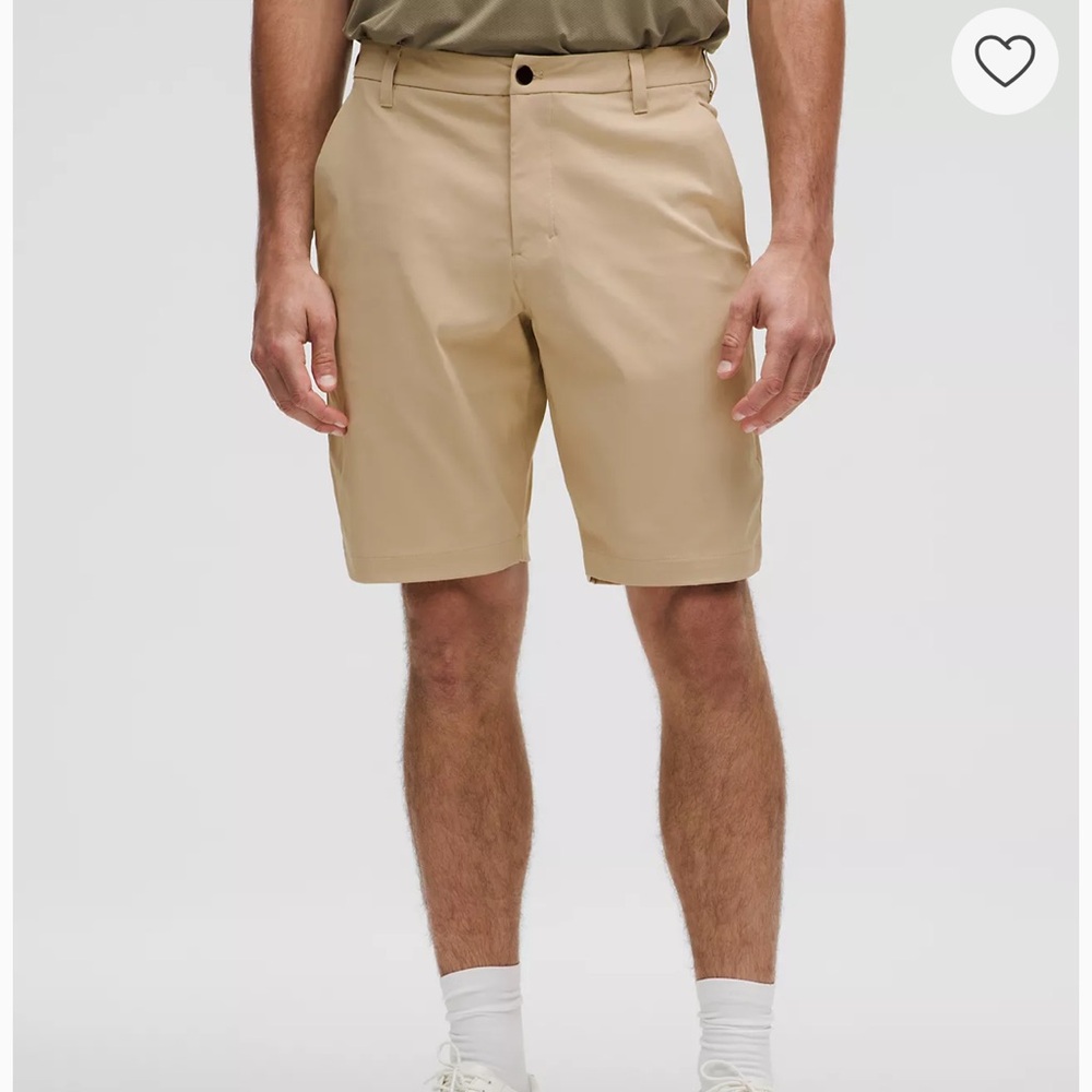 Lululemon mens commission shorts 9” size 31 in tan/khaki